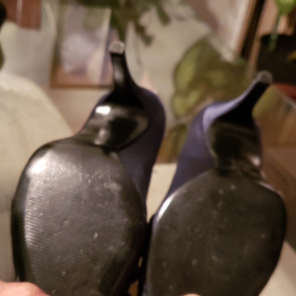 Shoes - Picture 4 of 4